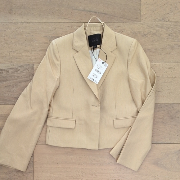 Zara Women's Luxurious Gold Wide Leg Jumpsuit - Picture 3 of 7